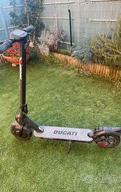 Monopattino elettrico ducati pro plus 2