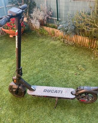 Monopattino elettrico ducati pro plus 2