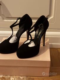 Décolleté nere eleganti  in vellutino