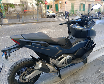 Honda Forza 750 anno 2024 pari al nuovo