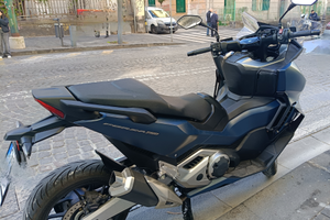 Honda Forza 750 anno 2024 pari al nuovo