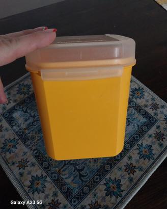 tupperware contenitore 