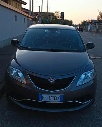 Lancia Y ecochic gold 2016