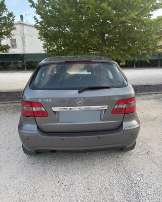 MERCEDES CLASSE B 180 executive