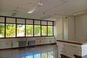 Immobile di 240 m² con più di 5 locali a Terni