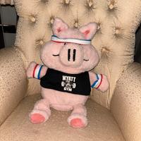 huskus the pig peluche wwe