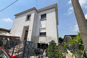 PORZIONE DI BIFAMILIARE A SAN GIORGIO BIGARELLO