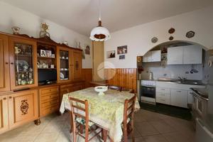 2 LOCALI A COLLEVECCHIO