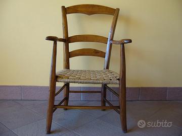 Poltrona in legno e paglia