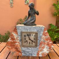 Orologio da camino Art Déco in marmo anni 1930