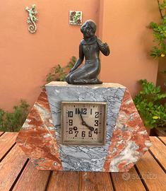 Orologio da camino Art Déco in marmo anni 1930