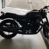 Moto Guzzi V7 Stone