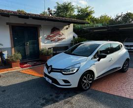 RENAULT Clio dCi 8V 90 CV EDC 5 porte Moschino I