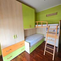 Cameretta a ponte con letti