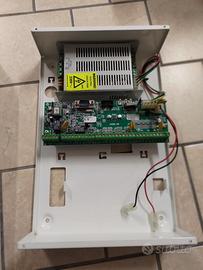 Centrale antifurto INIM SmartLiving 1050