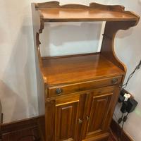 Mobiletto porta oggetti in legno