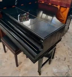 Pianoforte codino John brinsmead &Sons
