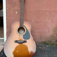 Chitarra yamaha classica