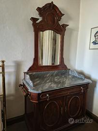 Camera da Letto Antica in Legno e Ottone – Anche p