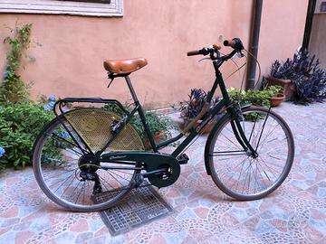 Bici da donna verde marca Galant
