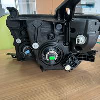 Proiettore dx Mitsubishi  pajero 2017