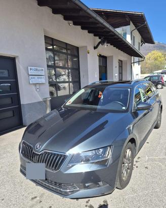 Škoda Superb Combi