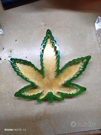 portacenere a foglia di ganja 