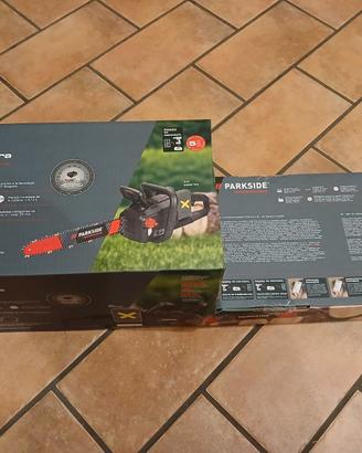 Motosega a batteria parkside