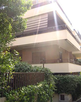 Appartamento Roma [Cod. rif 3389885VRG] (Cassia)