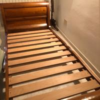 Letto a barca ad una piazza e mezzo