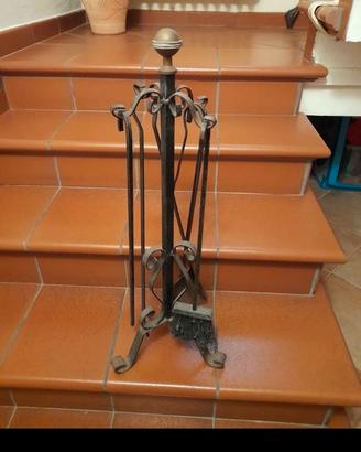 Attrezzi per caminetto  o barbecue