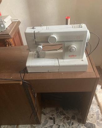 Mobiletto singer retraibile con macchina da cucire