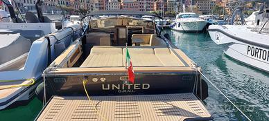 Magnum Marine 38 Thunderboat