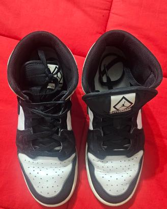 NIKE AIR JORDAN 