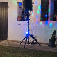 set completo per dj con mixer e cassa amplificata