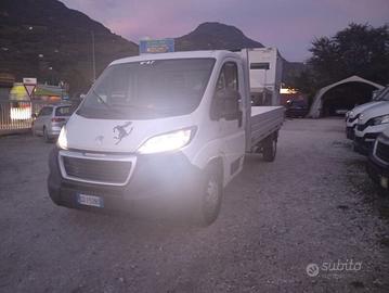 Peugeot B Boxer 335 2.2 bluehdi 140cv S&S L2S...
