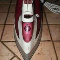 Ferro da stiro  a vapore