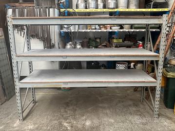 Scaffale a 3 ripiani