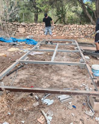 struttura in ferro zincato 