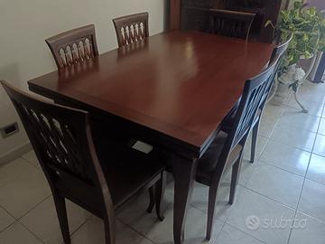 Tavolo allungabile in noce 10 posti comodi 