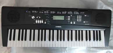 Tastiera Yamaha EZ-220 Digital keyboard