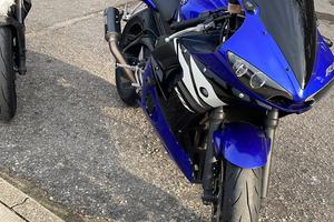 Yamaha R6