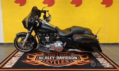 harley street glide special M8