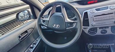 HYUNDAI I20 2009 STERZO