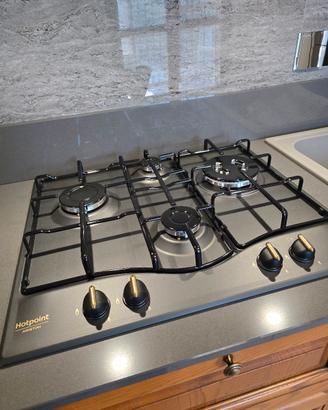  piano cottura Ariston