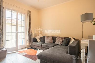 Trilocale Ristrutturato in Residence con Piscina -