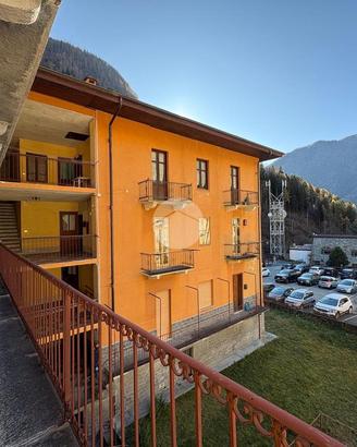 CASA SEMINDIPENDENTE A RONCO CANAVESE
