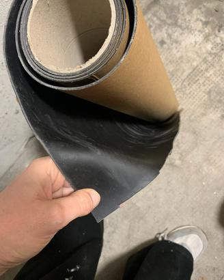 Rotolo di cuoio o materiale simile