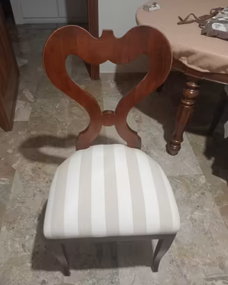 tavolo, letto matrimoniale,  lampadario Murano,