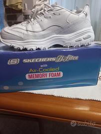 Skechers D’Lites Memory Foam 38,5 Wide Fit